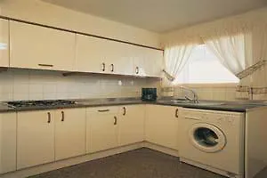 托雷亚戈公寓酒店 *